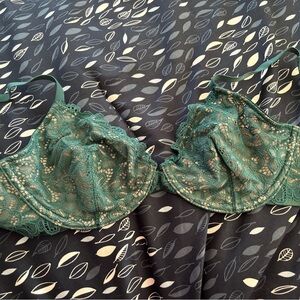 NWT 36B Soma Unlined Lace Plunge Bra in Dark Forest